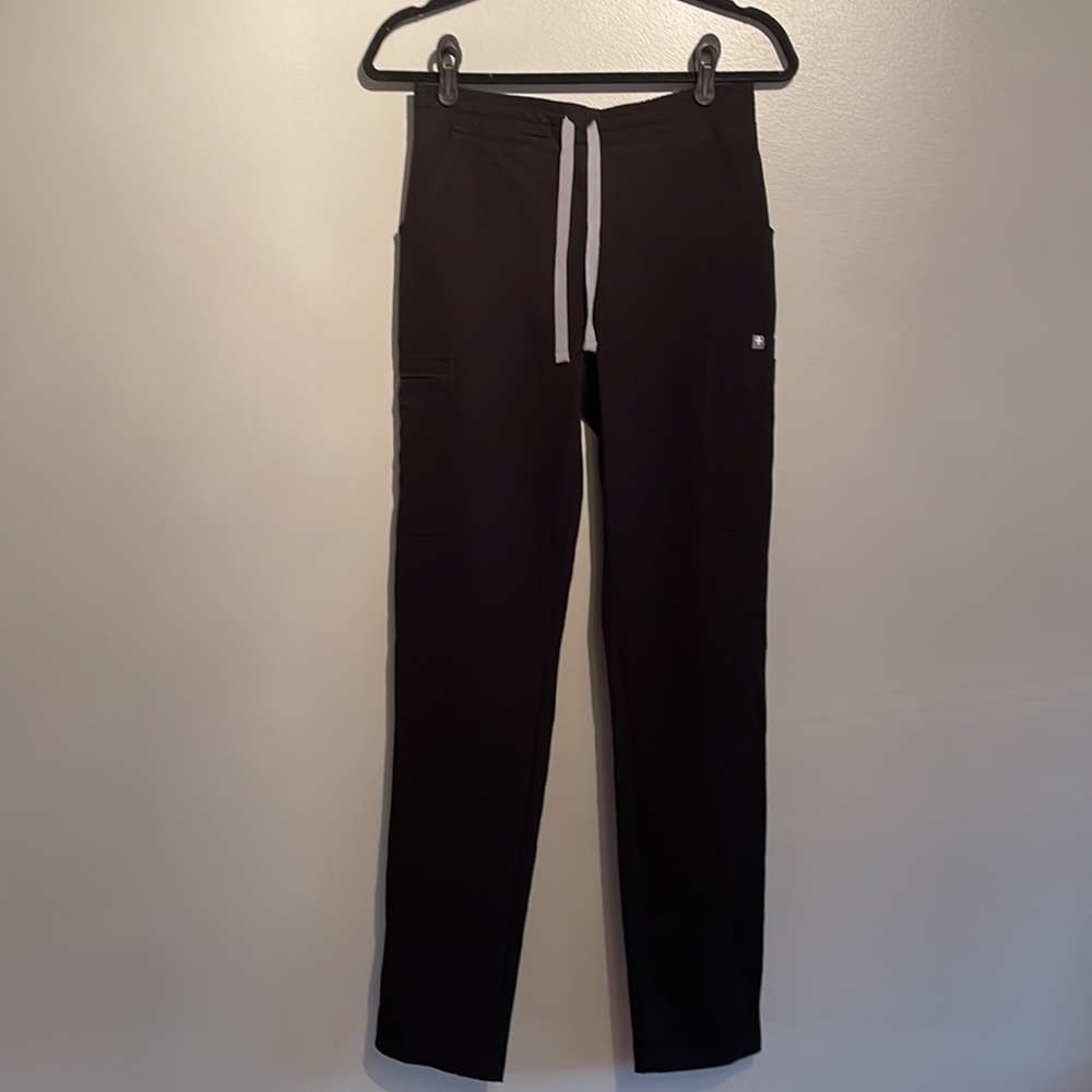 Figs yola skinny scrub pants